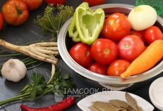 Šaláty na zimu z mrkvy a paradajok: jasná nálada